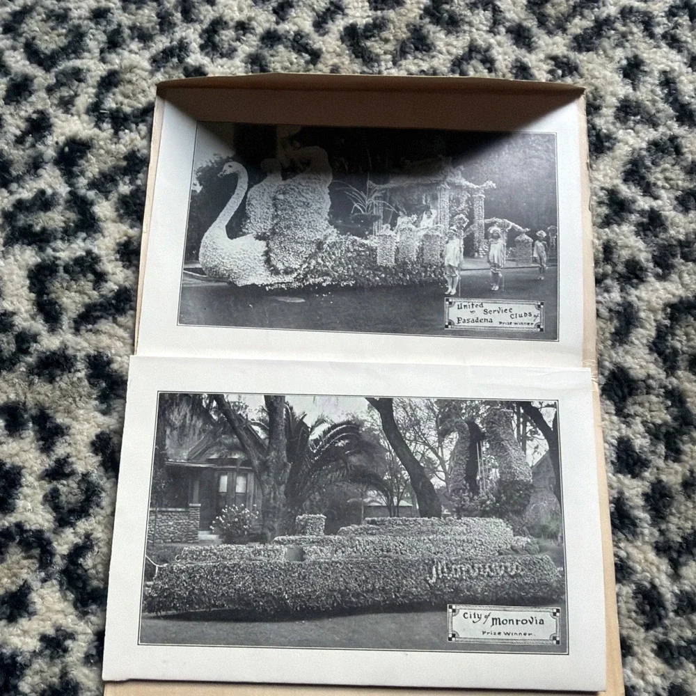 Pasadena California CA 1931 Tournament Of Roses Parade Souvenir Fold Out Photos
